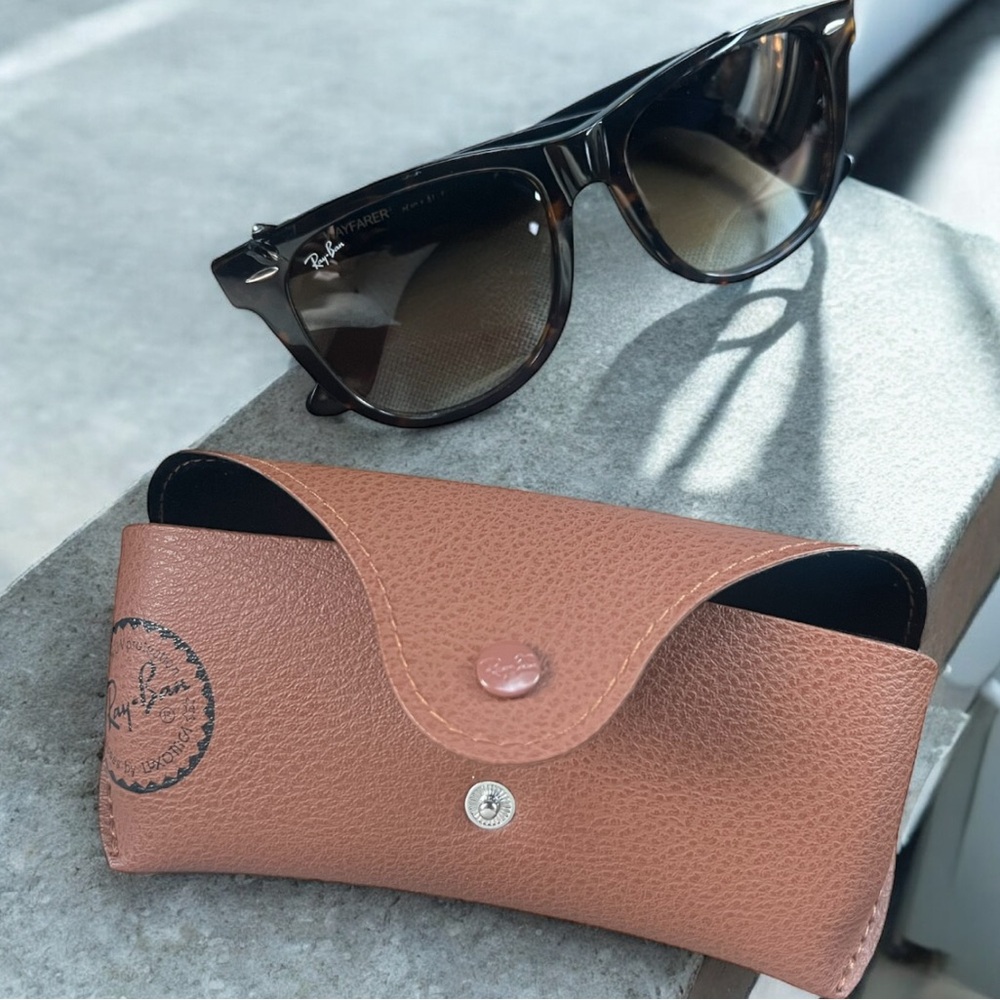 Ray Ban wayfarer gradient Gloss sunglasses